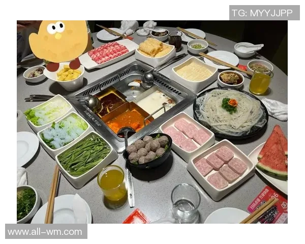 郭士强李昂美考察期间与杨瀚森共度火锅时光尽享欢乐歌声 郭士强李昂美考察期间与杨瀚森共度火锅时光尽享欢乐歌声