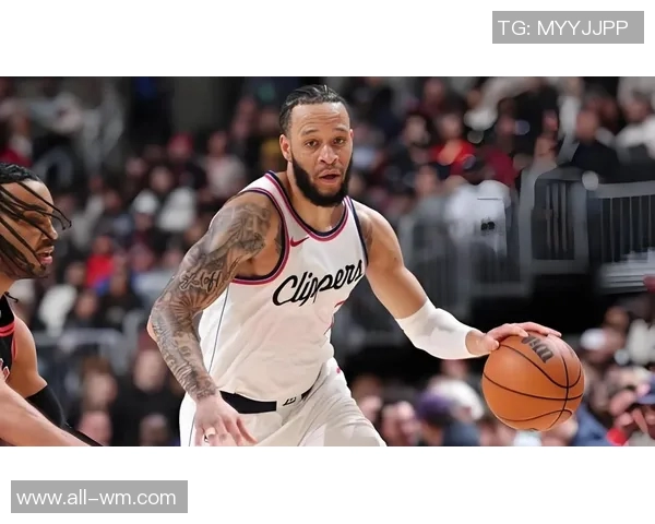 雄鹿队遭遇伤病困扰AJ格林因左肩挫伤缺席今日比赛 雄鹿队遭遇伤病困扰AJ格林因左肩挫伤缺席今日比赛