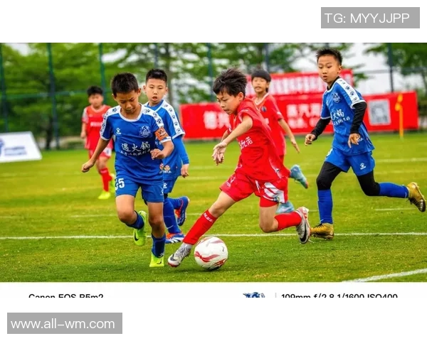 万项代表杜利亚伊足球学院首发表现出色却遗憾输球球队最终以2-3落败